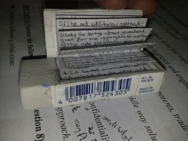 renciler kopya ekme konusunda kendilerini atklarn sosyal medyada paylatklar bu fotoraflarla kantlad...