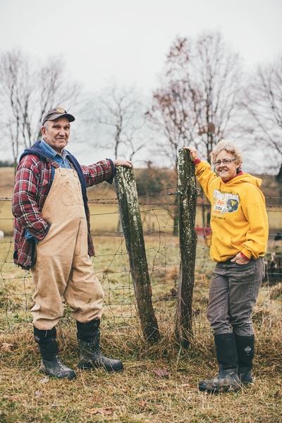 Vcudu elektromanyetie ar duyarl baz insanlar kap buraya yerlemiler. nk onlar iin elektromanyetik alanlar yaanamaz yerler. Bu yzden modern dnyadan g edenler soluu burada alyor.