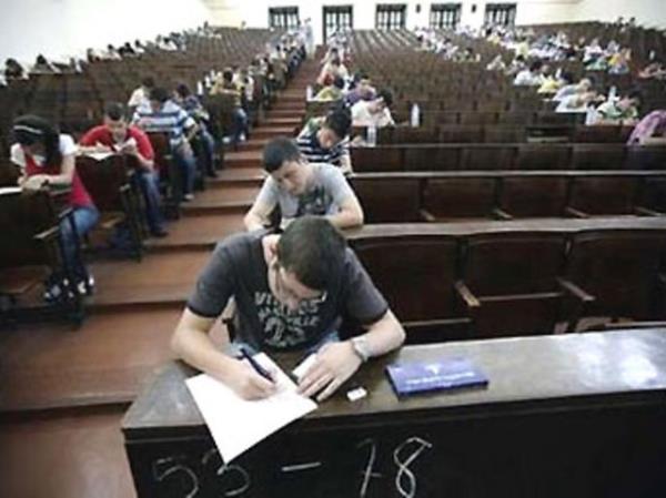 ampiyonlar bata olmak zere genlerin en ok tercih ettii bu programlara ilk kez baraj aanlar girebilecek. Bu programlarn cretleri ise tpta 60 bine, hukukta ise 49 bine kadar kyor.