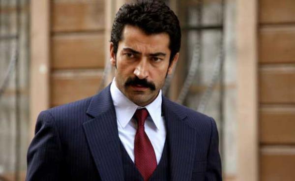 Kenan mirzalolu<br>    Sert rollerin adam Kenan mirzalolu son yllarda oynad klt diziler ile ekranlara geliyor. Bu diziler ald reyting ile oyuncuyu daha tannr yapyor.