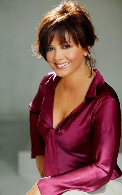 Bir zamanlarn aranan sunucusu Esra Ceyhan&#8217;n ba ald fazla kilolarla dertte. Ceyhan&#8217; son fotoraflarnda kimse tanyamad&#8230;