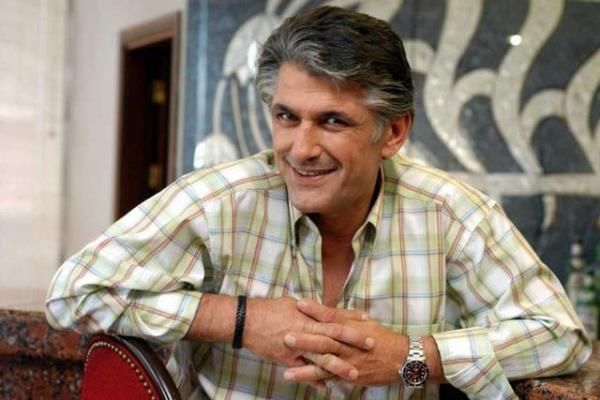 Uzun sredir yurt dnda yaayan Kalav, Yada Beach&#8217;te scak havann tadn kard.