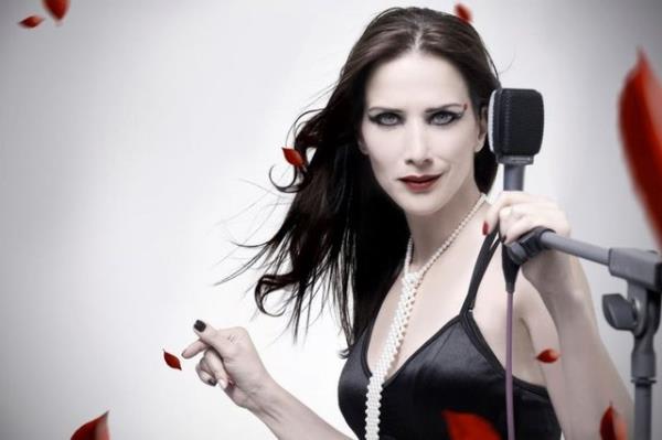 Dizilerde rol almay dnmediini belirten oyuncu, srelerin ksalmas iin mcadele ettiklerini syledi.