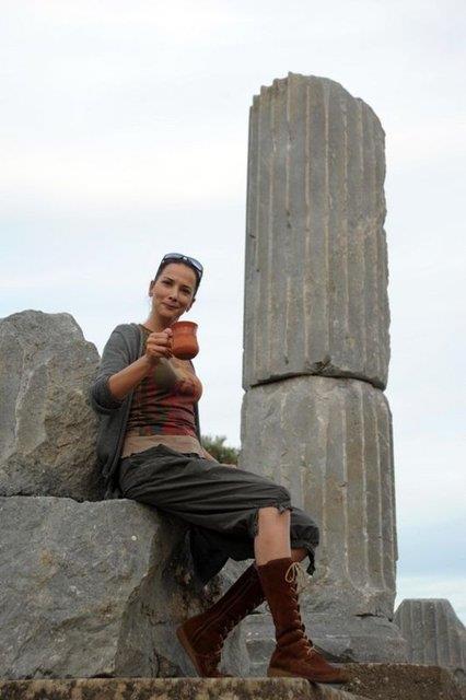 Filmde hemire roln canlandran olan oyuncu, &#8220;Bu filme elenmek isteyenler gelsin&#8221; derken, sendikadaki grevini Meltem Cumbul&#8217;a devrettikten sonra sinema filmlerine younlatn syledi.