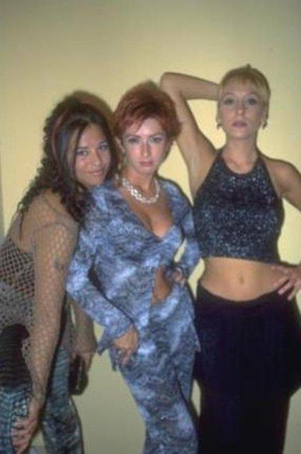 Ebru Kran: Yonca Evcimik'le birlikte almaya balayan Kran, Trkiye'nin ilk kadn aranjr olarak dikkat ekti.