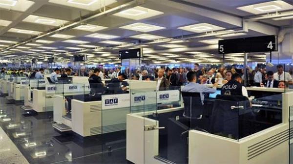 1 yllk pasaport creti yeni ylda 154 liradan 163 liraya ykselecek. renciler de artk pasaport harc demeyecek.