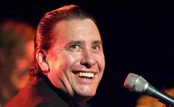 Hootenanny izlemek    <br>ngilizler her ylba gecesi nefret etmelerine ramen Jools Holland'n "Hootenanny"sini izlerler.