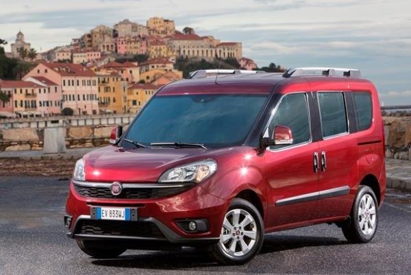 Fiat<br>  Aralk aynda Fiat Doblo ve Fiat Fiorino modellerinden birini satn almak isteyenler, 6 bin 750 TL&#8217;ye varan indirimlerden yararlanrken ayn zamanda Fiat ve Ko Fiat Kredi i birliiyle sunulan 30 bin TL&#8217;ye kadar kredi kullanma ayrcalna sahip oluyorlar. Kampanya kapsamnda Fiat Doblo ve Fiorino modellerinde 30 bin TL&#8217;ye kadar 24 ay vade ve yzde 0 faizli kredi imkan sunuluyor.