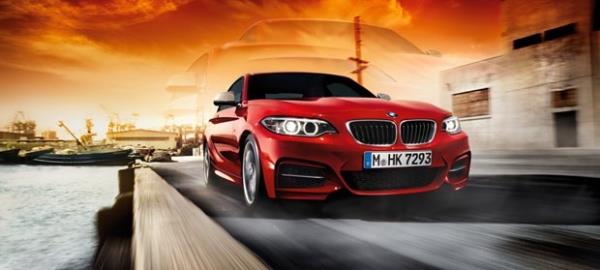 Bmw<br>  BMW&#8217;de Aralk ay boyunca Euro/ TL &#8216;de sabit kur 3,09 olarak uygulanyor. Ayrca BMW modellerine %0,59&#8217;dan %0,69&#8217;a kadar deiik sre ve oranlarda vade seenekleri ile sahip olunuyor. cretsiz kasko ve BMW Service Inclusive paketi de hediye ediliyor.
