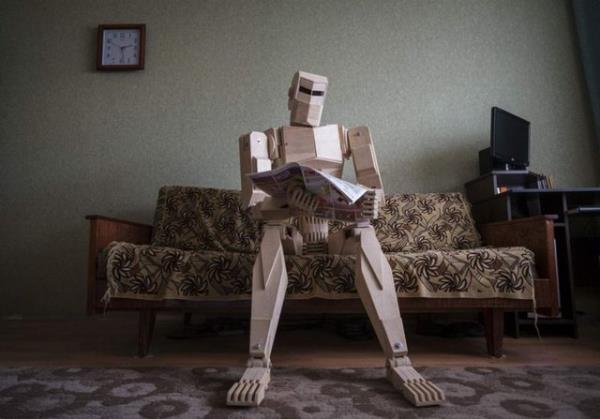 Balandin'in bundan sonraki hedefi ncelikli olarak Cyclon'a bir kz arkada yapmak sonra da manken ailesi yaparak galeride sergilemek.