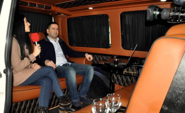 Murat Haha "Bu ii sevdiim iin yapyorum hi bir ticari hrsm yok, yaptm aralara bittikten sonra bakmak bana keyif veriyor" diyor.