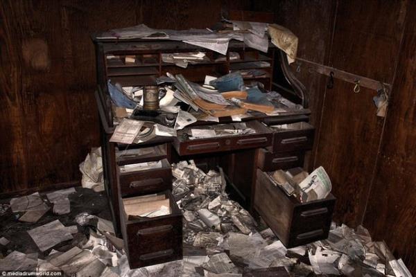 stelik evde dnyaca nl bir isim de yayordu....