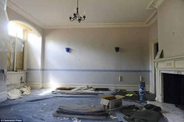 Dneminde paha biilemeyen Victoria Kona uan 500 bin Sterlin'den sata kan evi Manchester Havayollar satn alacak.