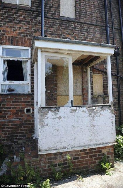 Victoria Kona alt katta bulunan resepsiyon odalar, 10 odas ve geni mutfa ile iki katl ina edilmi.