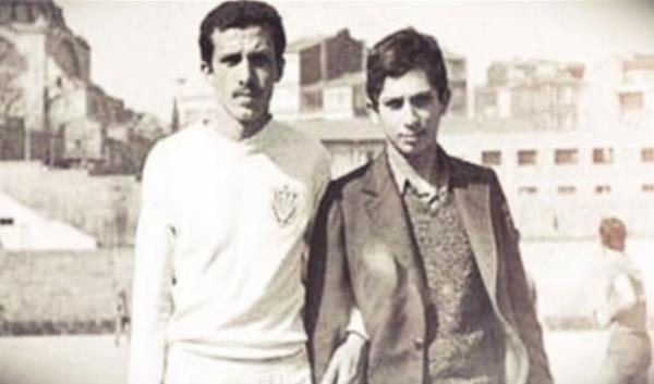 Erok Spor Kulb'nde balad futbol hayatna amatr ligde Camialt Spor Kulbnde devam etti.