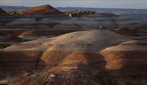 Tek Trk kadn aday 34 yandaki Gler ise fizik eitiminden sonra matematik doktoras yaptn belirtiyor.
