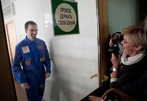 Mars'a gidecek astronotlarn fiziksel salklar ve performanslarnn grevleri boyunca iyi tutulabilmesi iin kendilerine kalori ve mineral hakknda da bilgilendirme yaplacak. Mnnn ayrca astronotlarn psikolojik salklarn da gvence altnda tutmas gerekiyor.