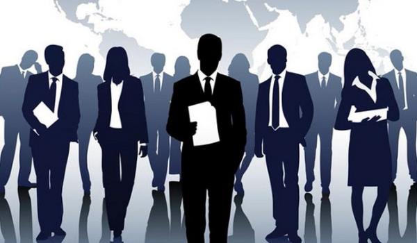 BA-KUR EMEKLSNE L ZAM<br>      Emekli olduktan sonra almaya devam eden Ba- Kur emeklileri ocakta  ayr arttan yararlanacaklar.<br>  1- En az yzde 3.49 olmak zere, enflasyon orannda arttan yararlanacaklar.<br>    2-100 lira seyyanen zam alacaklar.