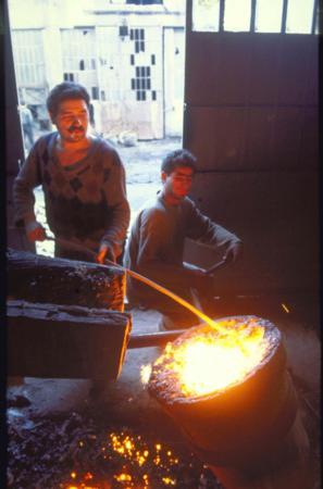 lk Trk Demiri: 10 Eyll 1939 ylnda Kardemir Karabk Demir elik letmesi tarafndan retildi. 10 Kg. bir hatra paketi dkld.