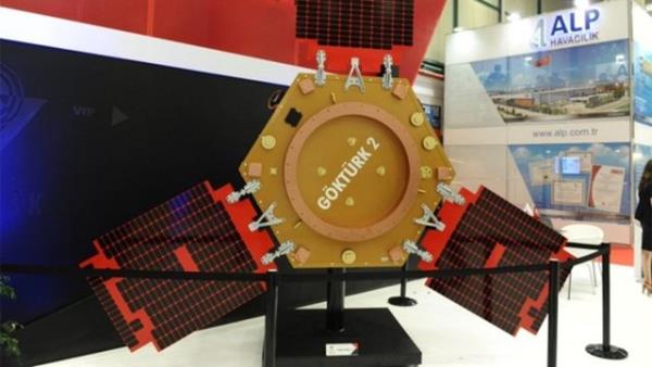 GKTRK - 2<br>  in'den frlatlan yerli retim Gktrk-2 uydusu  yaklak 200 kilogram arlnda ve bir metrekp hacminde. Gktrk 2 uydusu, 2,5 metre znrlkte grnt topluyor. Yerden 686 kilometre ykseklikte yrngeye giren uydu her 93 dakikada dnyann evresinde bir tur atyor.