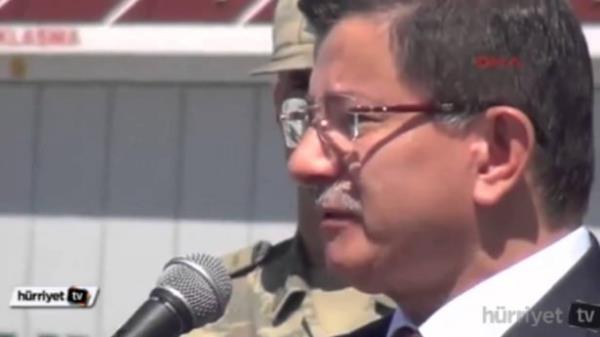 Dalca'da ehit olan askerler iin cenaze treninde Babakan gzyalarn tutamamt...