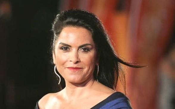 Nursel Kse<br>  Kln niversitesi`nde Mimarlk okudu. Mezun olduktan sonra ksa bir sre mesleini yapt.