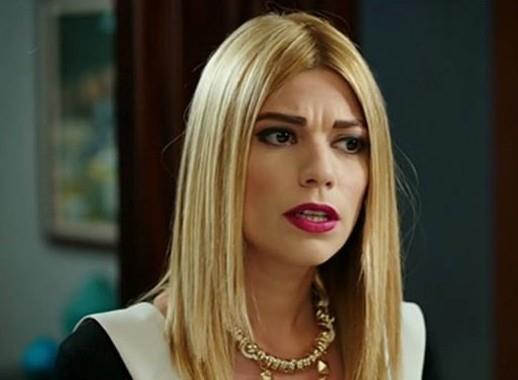 Ceren Moray<br>  Hali niversitesi Tiyatro Blm mezunu