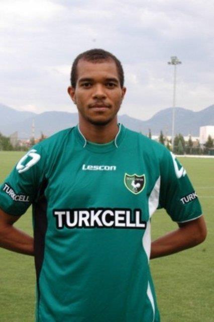 Lig tarihinde - En erken gol: 12. saniyede Denizlispor'un Trinidad Tobagolu futbolcusu Darryl Bevon Roberts (2008-2009 sezonunun 13. haftasnda deplasmanda Eskiehirspor'a)