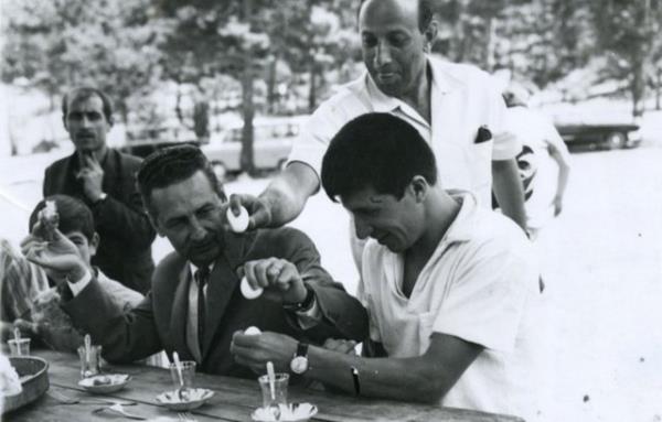 Lig tarihinde - En uzun sre alan yabanc teknik direktr: Yugoslav Abdullah Gegi (eitli takmlarda yaklak 9 yl)