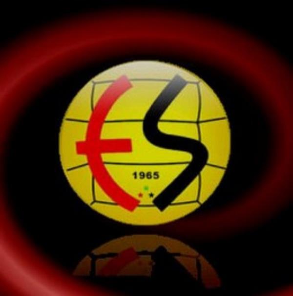 Bir sezonda - En az berabere kalan takm: 1995-1996 sezonunda Eskiehirspor, 1991-1992 ve 2004-2005 sezonlarnda Fenerbahe (2)
