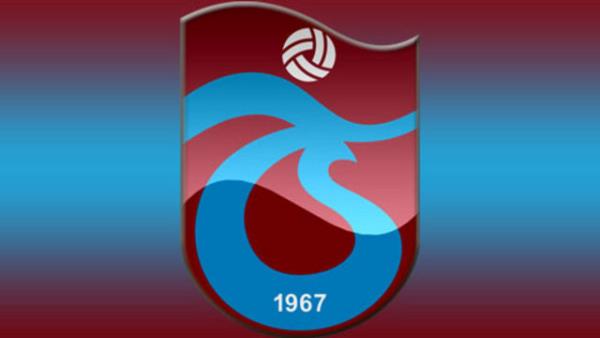 Lig tarihinde - En uzun sre kendi sahasnda yenilmeyen takm: Trabzonspor (90 ma, 1975-1976 sezonunun 10. haftasndan, 1981-1982 sezonunun 6. haftasna kadar)