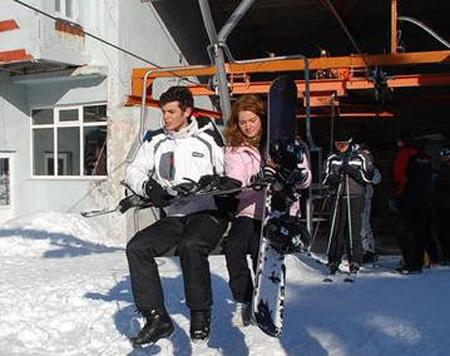 zgr ve zlem tatilde.