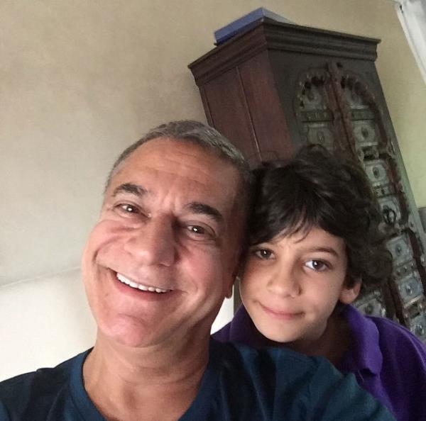 te Mehmet Ali Erbil'in oluyla beraberken paylat o fotoraf...