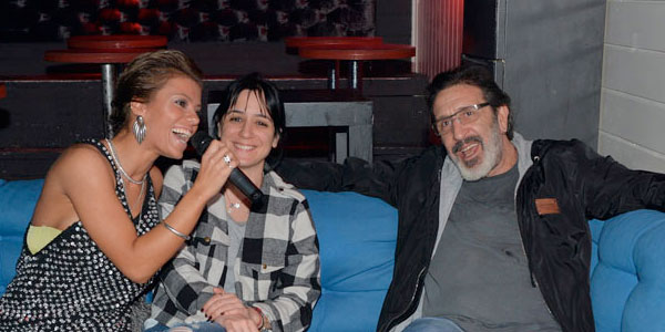 afak Sezer&#8217;in kendilerine at davadan sonra ortalarda pek grnmeyen Cem zer'le kz Cemre, uzun bir aradan sonra ortaya kt.