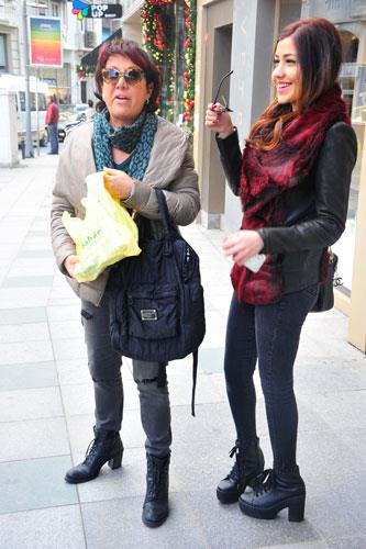 Tiyatrocu Oya Baar nceki gn Nianta'nda grntlendi...