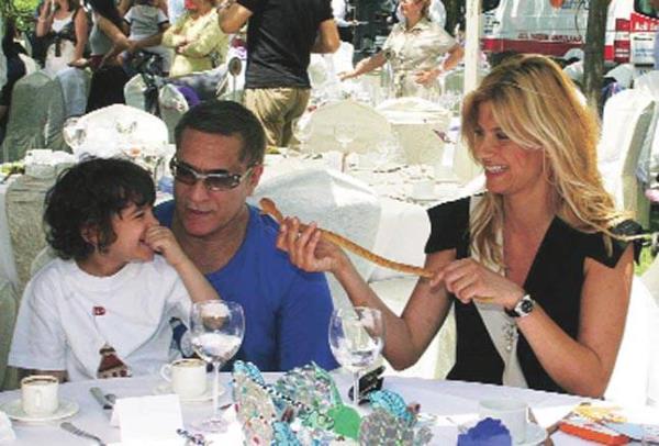 Tuba Cokun ve Mehmet Ali Erbil'in 2006 ylnda dnyaya gelen oullar Ali Sadi Erbil imdilerde 9 yanda...