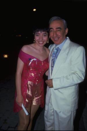 te ener en'in kz Beng en. Muhsin Bey'in ekimleri srasnda tant Sermin Hrmeri'le 1989'da ikinci evliliini yapt. ift 1997'de boand...