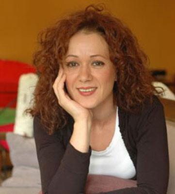 Bennu Yldrm kz Ada ile ekilmi fotoraf Instagram'da paylat.