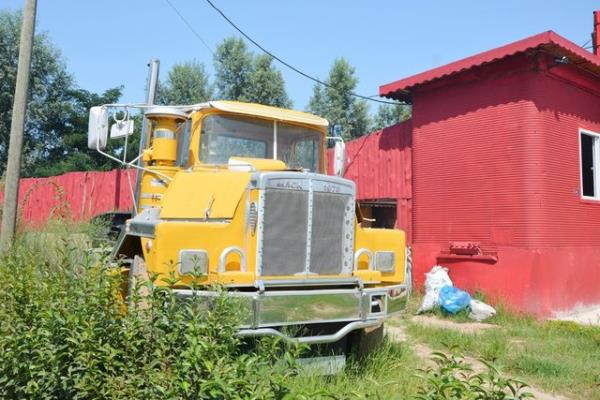 Ordu'nun Fatsa ilesinde 1978 model Amerikan yapm TIR'n dorsesi restorana dntrld. Dileyen mteriler ofr kabininde de yemek yiyebiliyor.