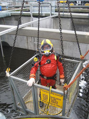 Bu makineler arza yaptnda ya da bakm zaman geldiinde onlar kontrol etmek Brendan'a dyor.