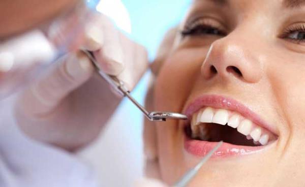 Di Hekimi Yardmcs  <br>  Di hekimleri popler olmaya balad. Doktorlar kadar poplaritesi olan di hekimleri iin yksek rakamlar konuuluyor. Di hekimi yardmcs veya asistan da yllk 60 dolara kadar maa alabiliyorlar. Hem tecrbe kazanyorlar. Hem kolay ileri yapyorlar hem de kliniklerden yksek maa alyorlar...