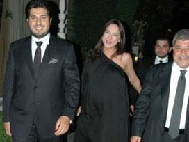 Ebru Gnde'le evlendikten sonra 26 milyona Kanlca'da iki yal, 3 milyon 750 bin liraya Sapphire'de ofis, 1 milyon Euro'ya Bodrum'dan yazlk alan Zarrab...