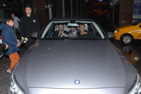 brahim Tatlses&#8217;in olu do,  yeni otomobiliyle Ortaky&#8217;de grntlendi.