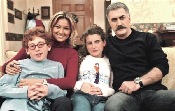 OCUKLAR DUYMASIN<br>  2000'li yllarda ekrana gelmeye balad ve o zaman ki TGRT'de ilk blmleri yaynland. Asl patlay ATV'ye transfer olarak yapt.