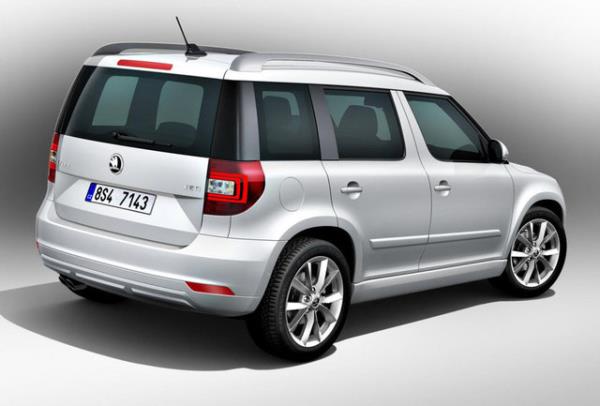 SKODA ROOMSTER Geri vitese taknca egsos gazn ieri almasn diye hava giriini kapatr.  sirklasyon zellii otomtik olarak devreye girer