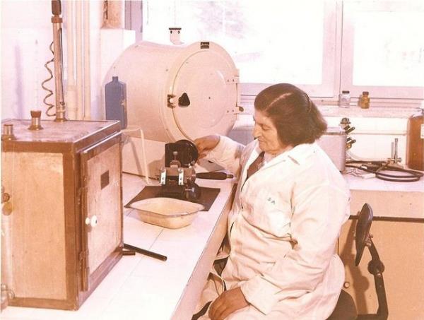 Sabire Aydemir  <br>lk kadn veteriner