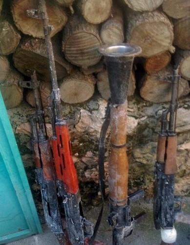 Mardin Dargeit'te devam eden operasyonda, alt kalanikof tfek, 15 piyade tfei arjr, bin 730 piyade tfei fiei, 24 roketatar mhimmat, 20 roketatar sevk fiei, 30 bidon halinde 2 ton el yapm patlayc, 14 el bombas, el yapm patlayc haline getirilmi 10 voleybol topu, bir av tfei,  telsiz, ok sayda pil, kablo ve ilk yardm malzemesi ele geirildi.