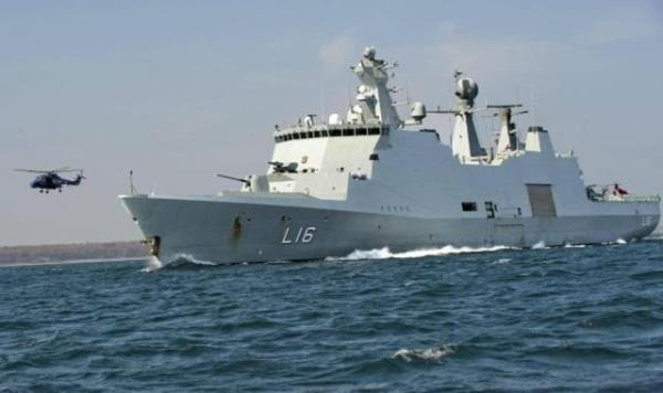 TGC ANADOLU<p>      Tasarm tamamlanan ilk milli frkateyn &#8216;TCG stanbul&#8217;un ardndan Deniz Kuvvetleri Komutanl adna ve Savunma Sanayi Mstearl tarafndan stanbul&#8217;daki Sedef Tersanesi&#8217;nde yaptrlan Trkiye&#8217;nin en byk ve donanml sava gemisinin ismi ve borda numaras belli oldu.