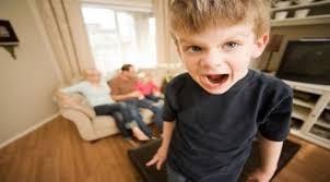 Ebeveyne isyan edilip beyler hanmlarnn emrine girecek.