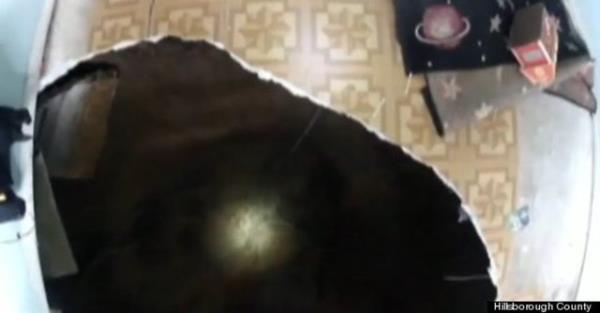 Zira yerleim blgelerinde ortaya kan dev delikler lmlere neden olabiliyor...